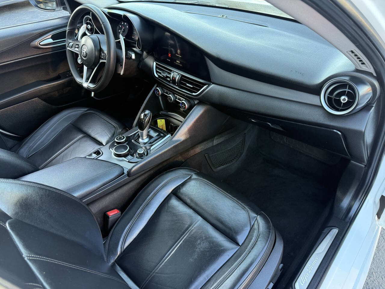 Used 2019 Alfa Romeo Giulia w/ Quick Order Package 22K Sport image 23