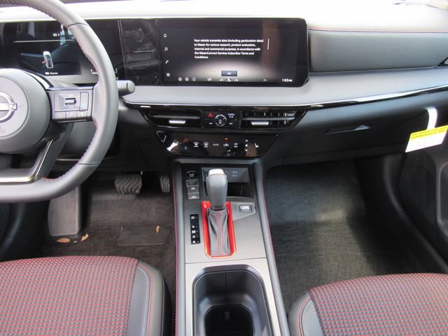New 2026 Nissan Kicks SR w/ Cold Weather Package FWD image 18