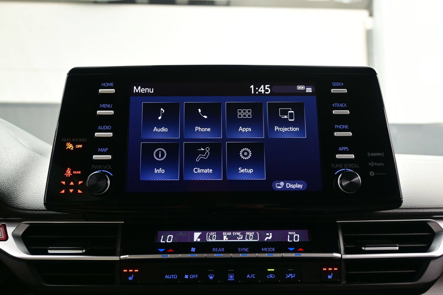 Used 2024 Toyota Sienna XLE FWD image 21