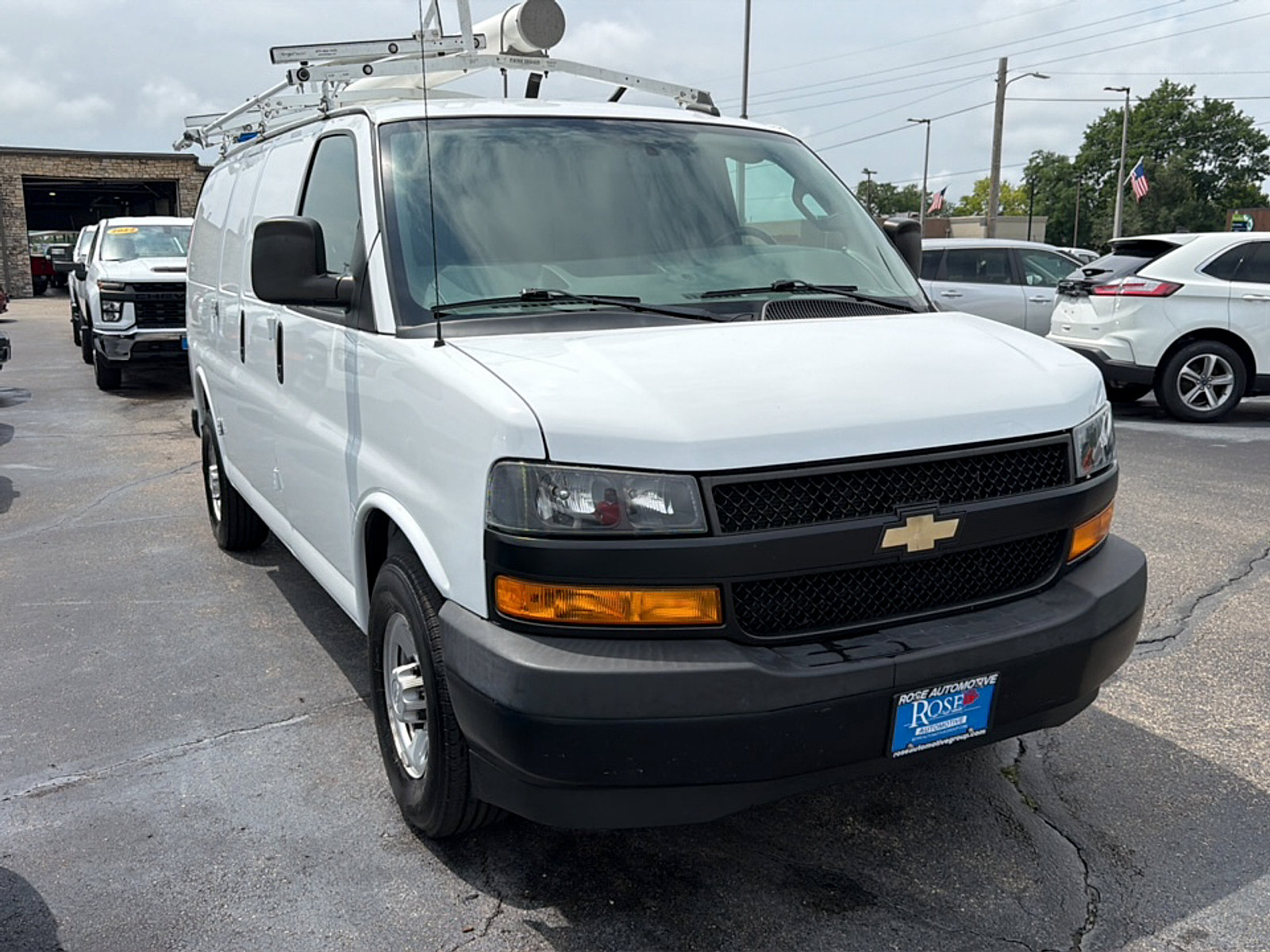 Used 2019 Chevrolet Express 3500 w/ Driver Convenience Package RWD image 1