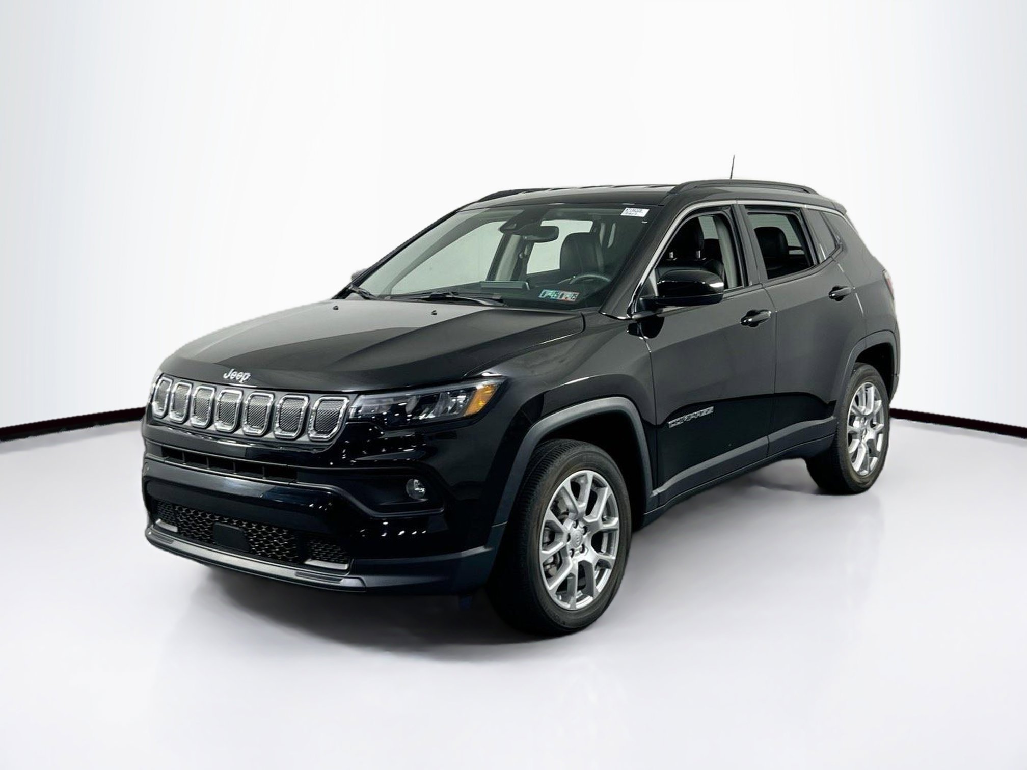 Used 2022 Jeep Compass Latitude AWD/4WD image 1