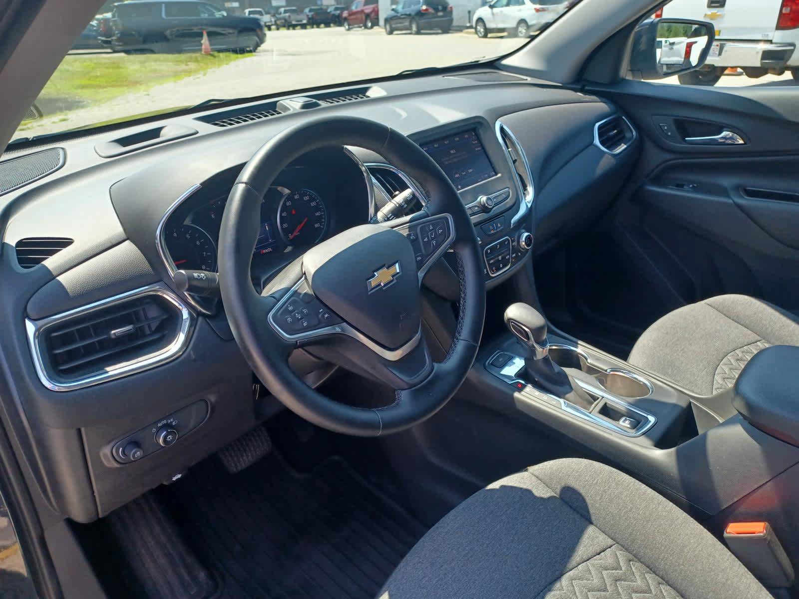 Used 2023 Chevrolet Equinox LT AWD/4WD image 8