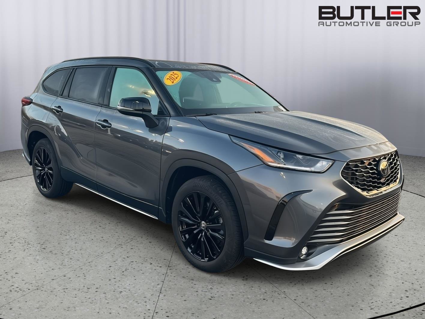 Certified 2025 Toyota Highlander XSE AWD/4WD image 9
