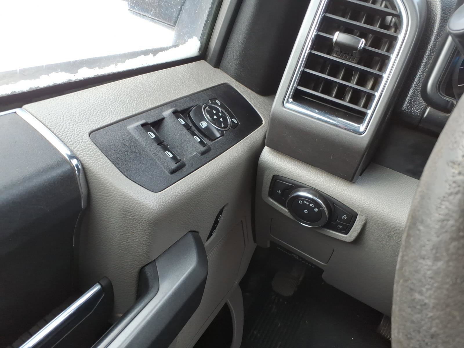 Used 2017 Ford F250 XLT image 19