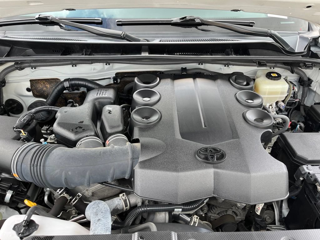 Used 2021 Toyota 4Runner SR5 AWD/4WD image 12