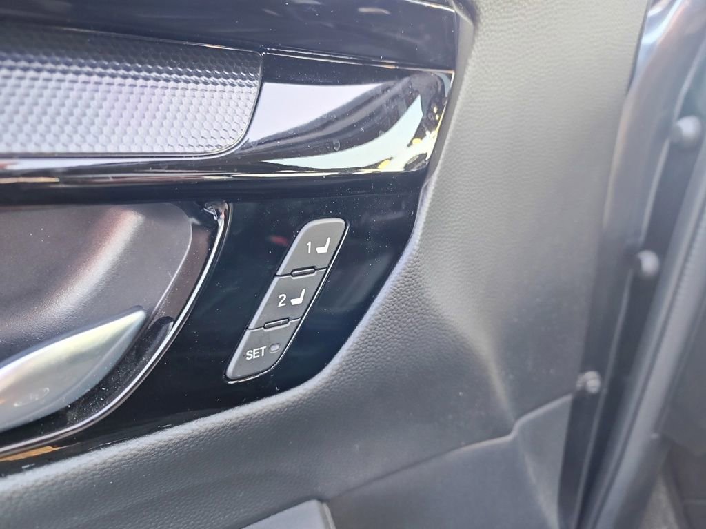 Used 2023 Honda CR-V Sport Touring image 6