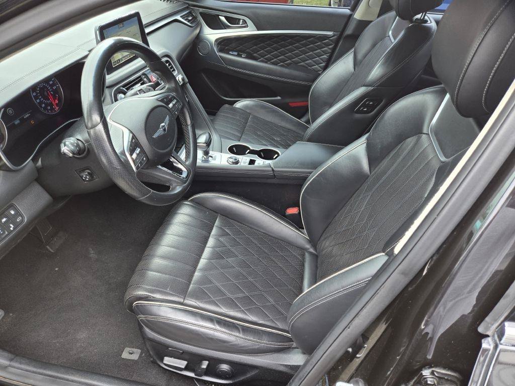 Used 2019 Genesis G70 2.0T Advanced w/ Prestige Package AWD/4WD image 9