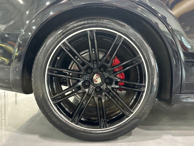 Used 2014 Porsche Cayenne GTS AWD/4WD image 9