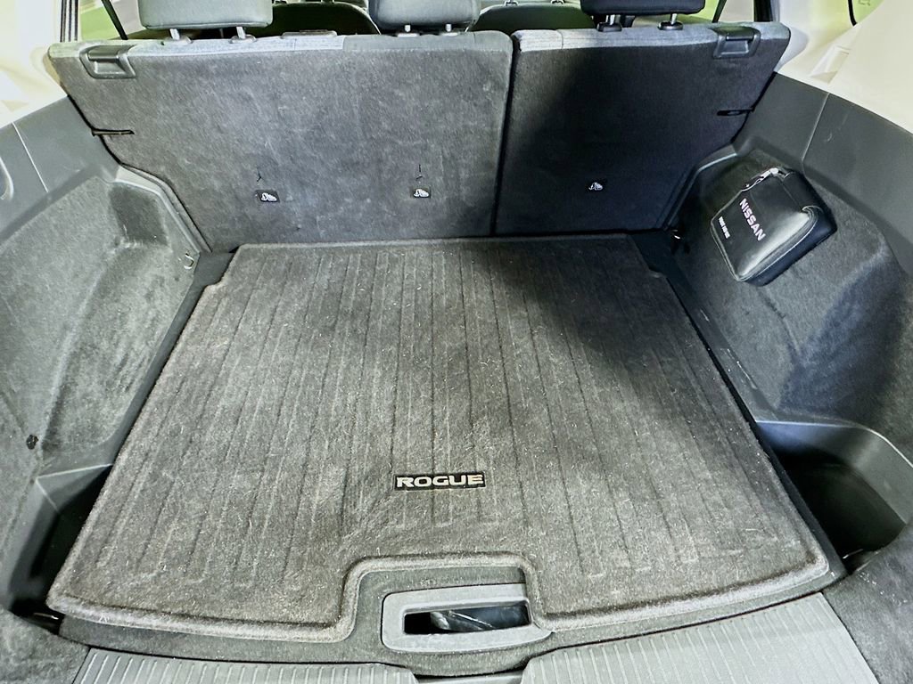 Certified 2023 Nissan Rogue SV image 32