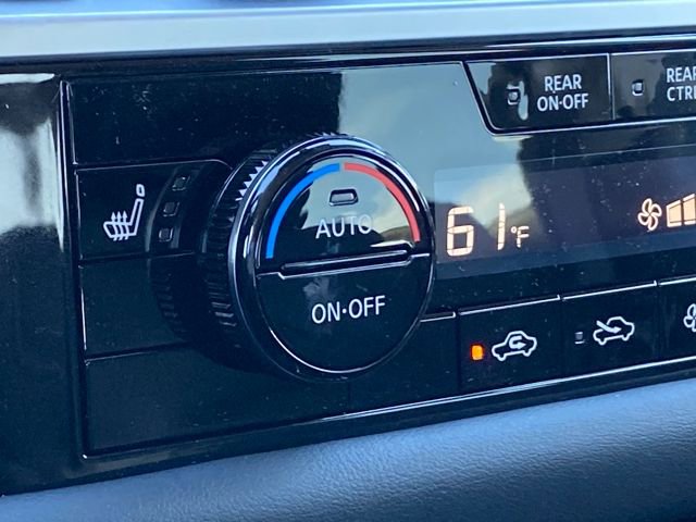 New 2025 Nissan Pathfinder SV w/ Black Appearance Package image 21