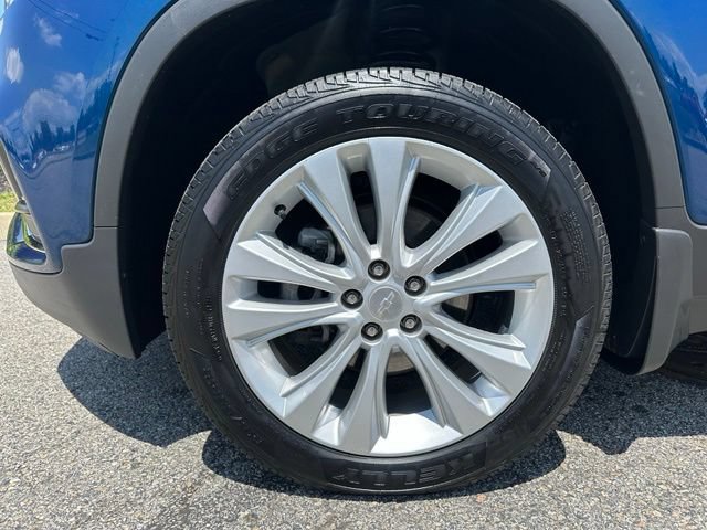 Used 2019 Chevrolet Trax Premier w/ LPO, Protection Package AWD/4WD image 9