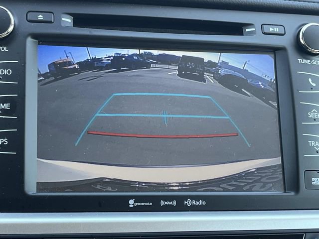 Used 2019 Toyota Highlander XLE AWD/4WD image 36