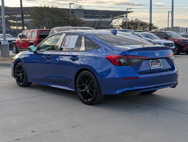 Used 2023 Honda Civic Sport image 9