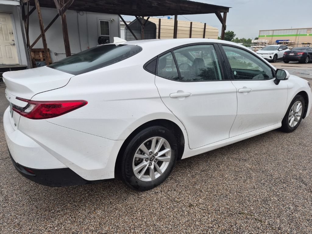 Used 2025 Toyota Camry LE FWD image 3