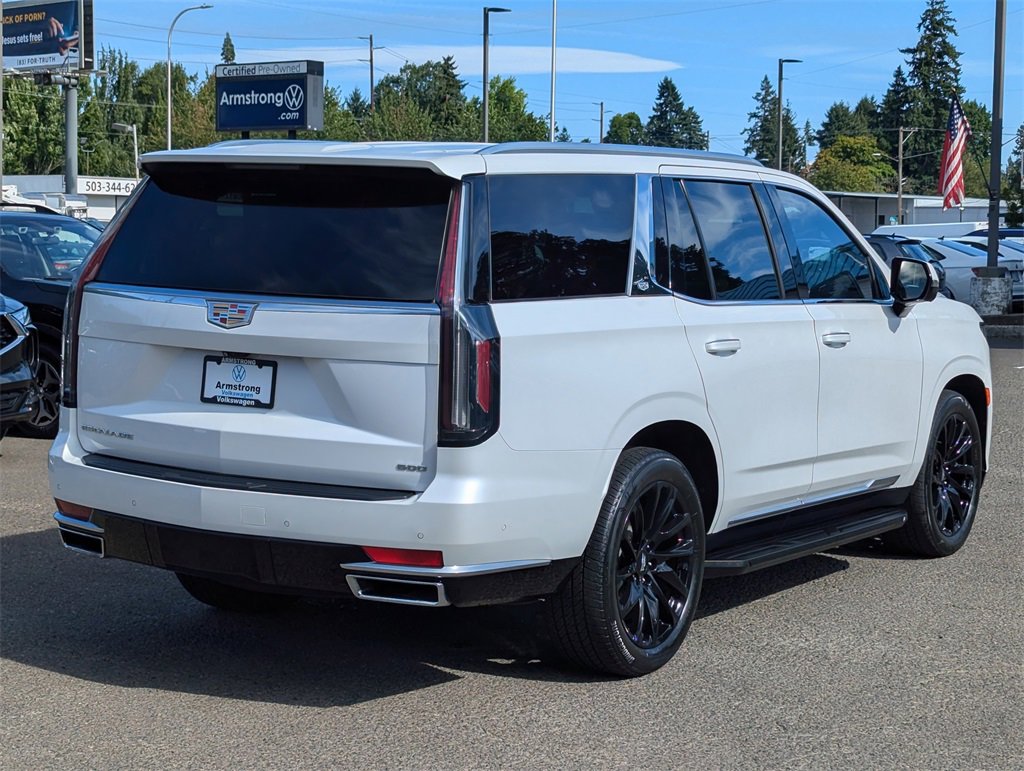 Used 2022 Cadillac Escalade Premium Luxury image 5
