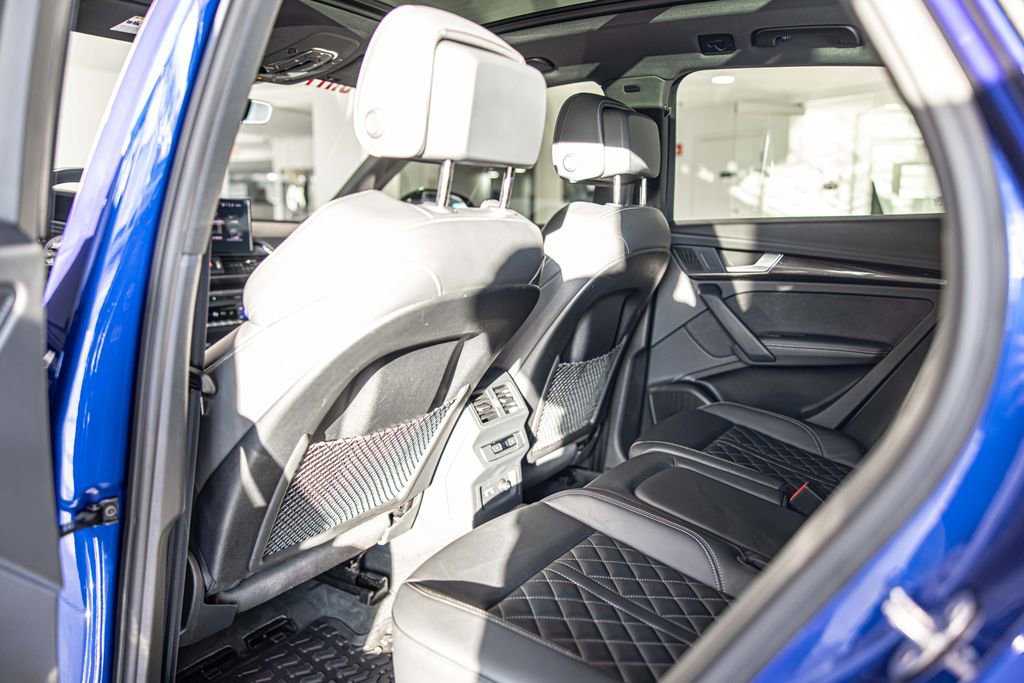 Used 2025 Audi SQ5 Premium Plus w/ Premium Plus Package image 35
