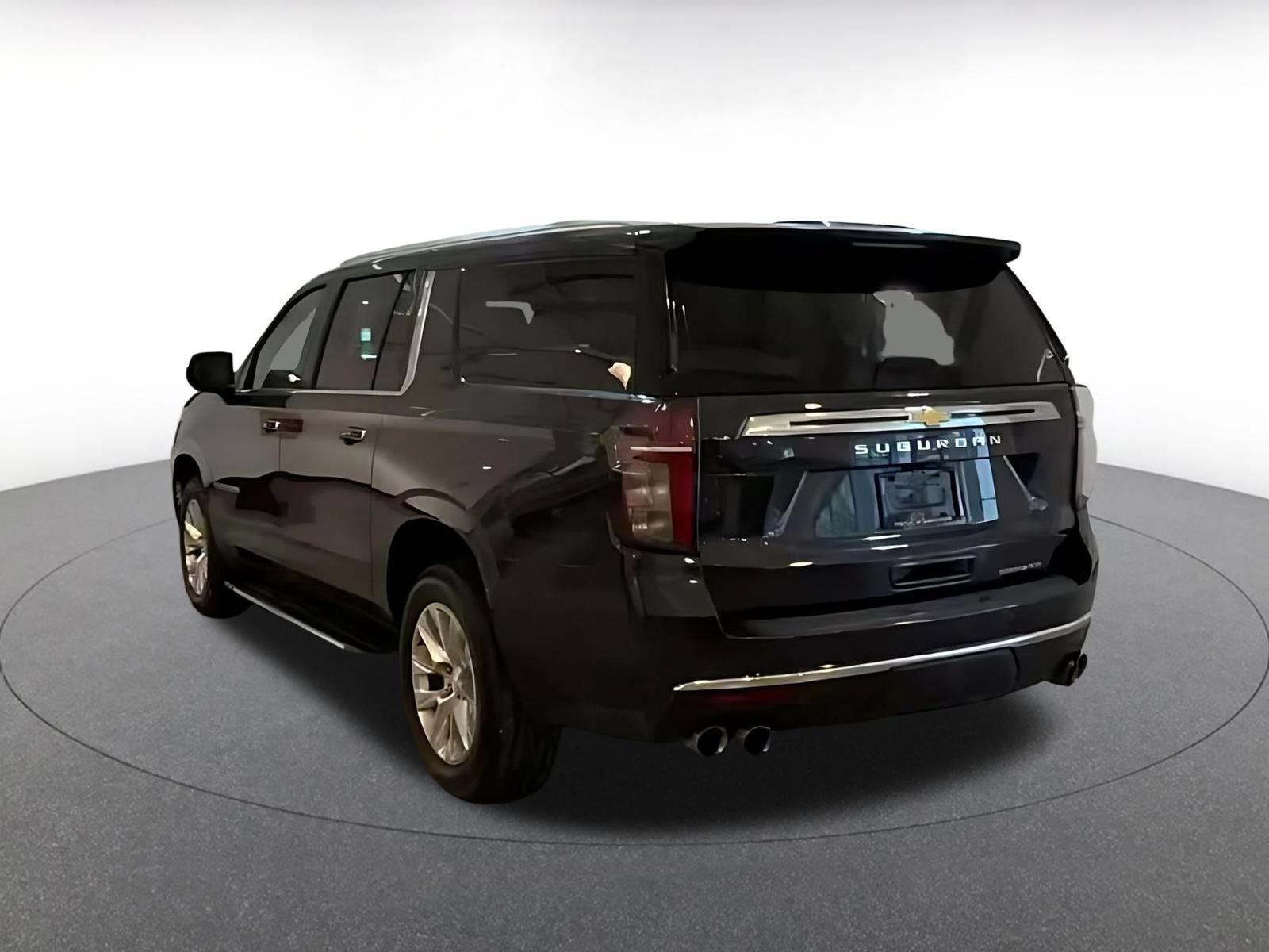 Used 2023 Chevrolet Suburban Premier AWD/4WD image 10