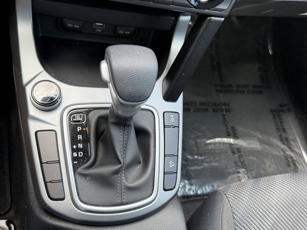 Certified 2025 Kia Seltos LX AWD/4WD image 26