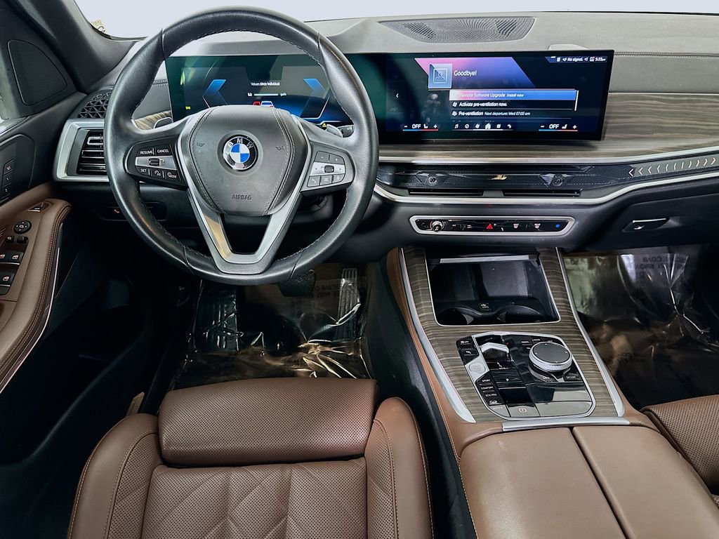 Used 2024 BMW X5 xDrive40i w/ Parking Assistance Package image 16