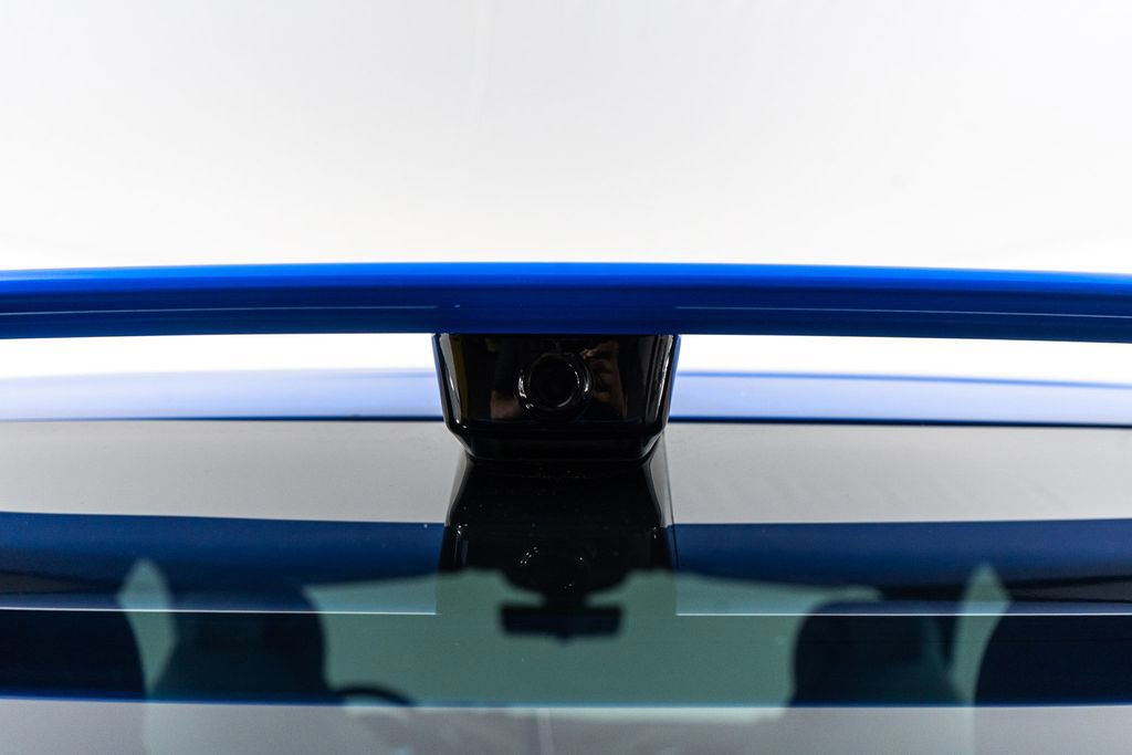 Certified 2025 Ferrari Purosangue Base image 17