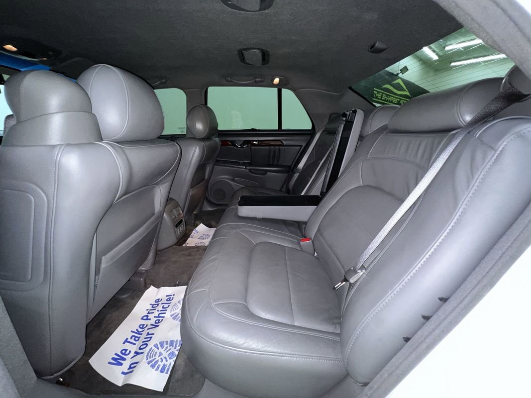 Used 2005 Cadillac De Ville DHS w/ Equipment Group FWD image 25