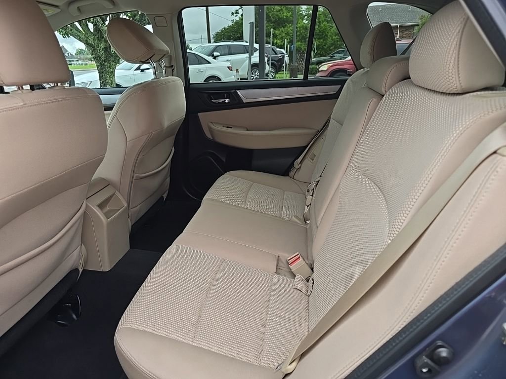Used 2016 Subaru Outback 2.5i Premium AWD/4WD image 11