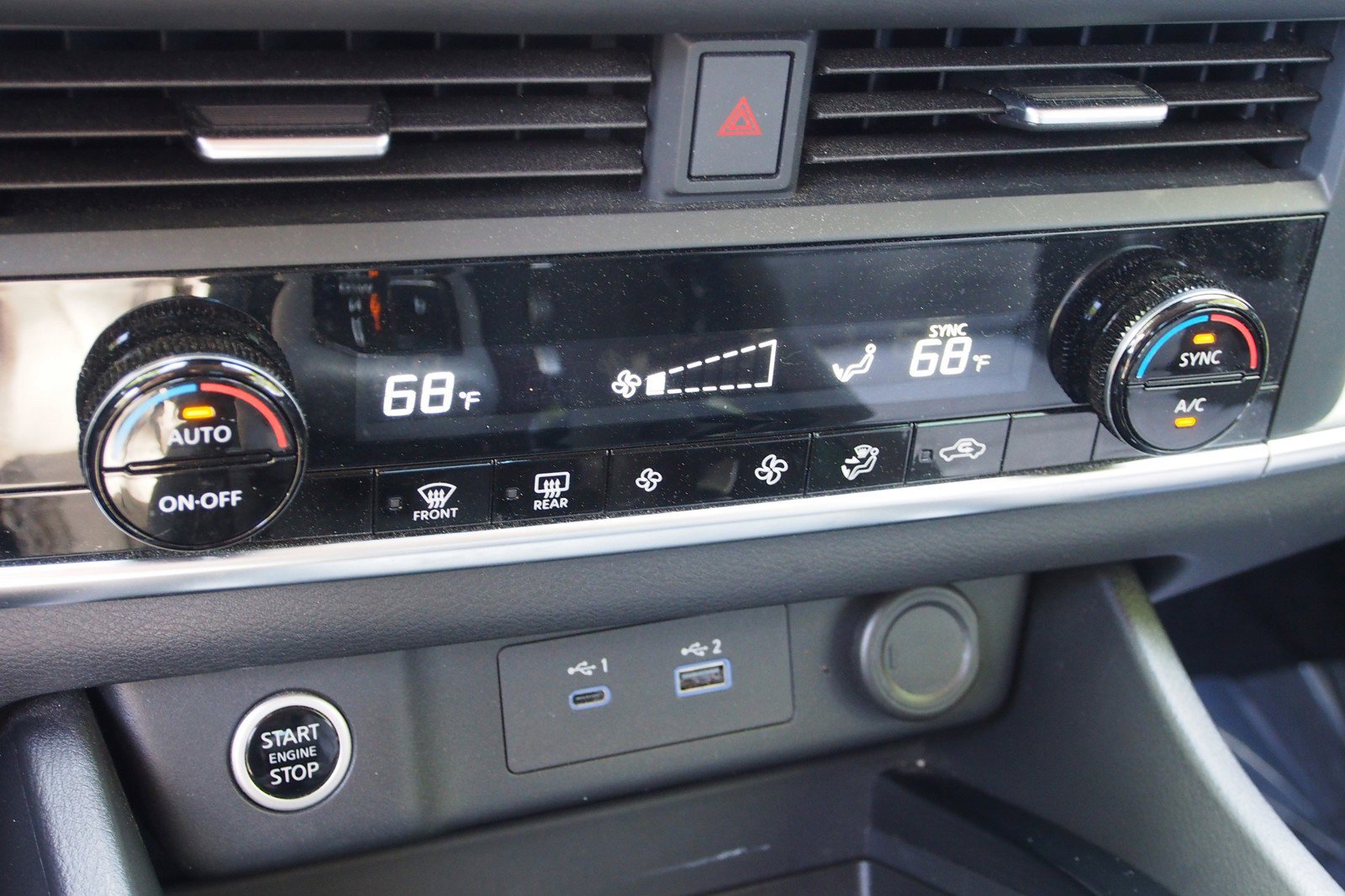 Used 2023 Nissan Rogue SV FWD image 25