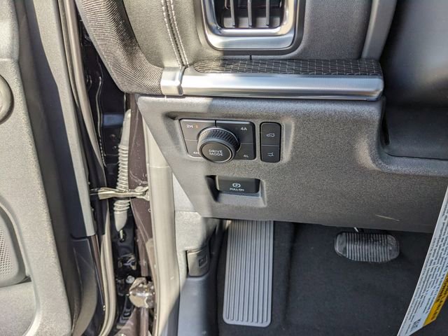 New 2025 Ford Expedition Max Platinum w/ Stealth Performance Package image 31