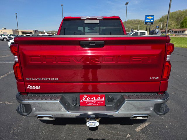 Used 2021 Chevrolet Silverado 1500 LTZ AWD/4WD image 4