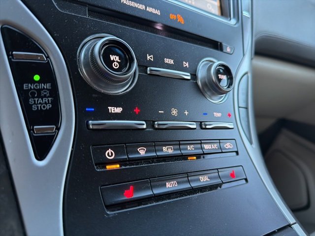 Used 2018 Lincoln MKX Select w/ Select Plus Package image 17