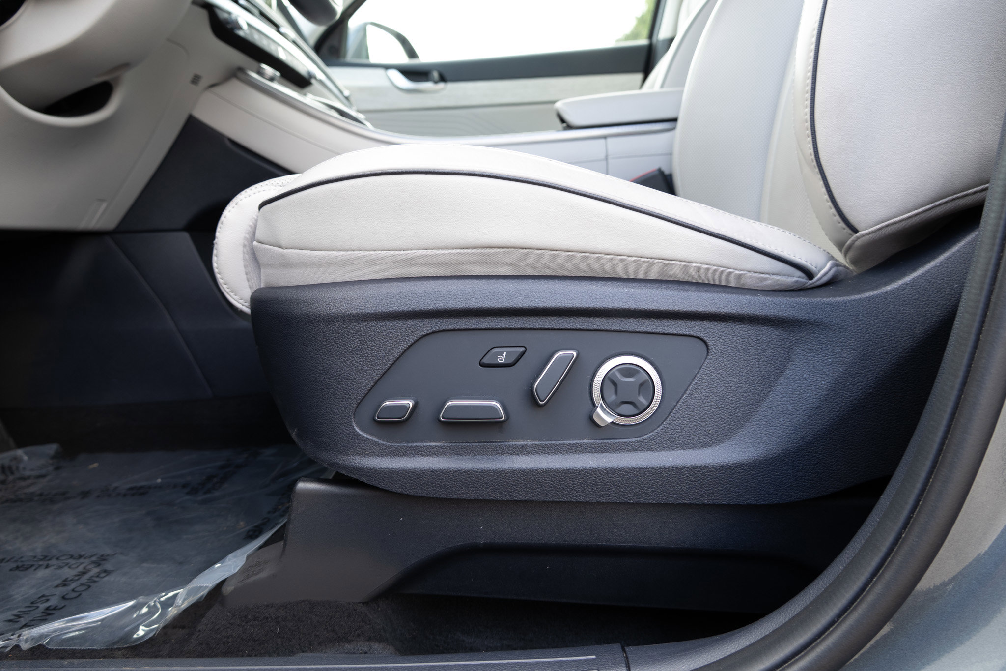 Used 2024 Hyundai Palisade Calligraphy image 27