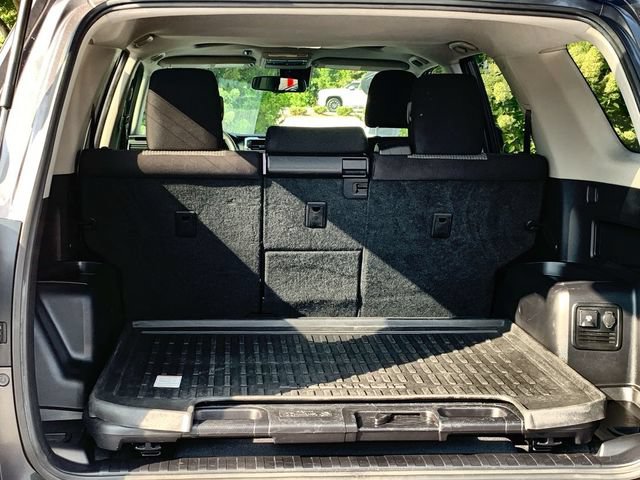 Used 2021 Toyota 4Runner SR5 RWD image 38