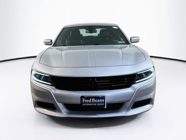 Used 2022 Dodge Charger SXT w/ Plus Group RWD image 2