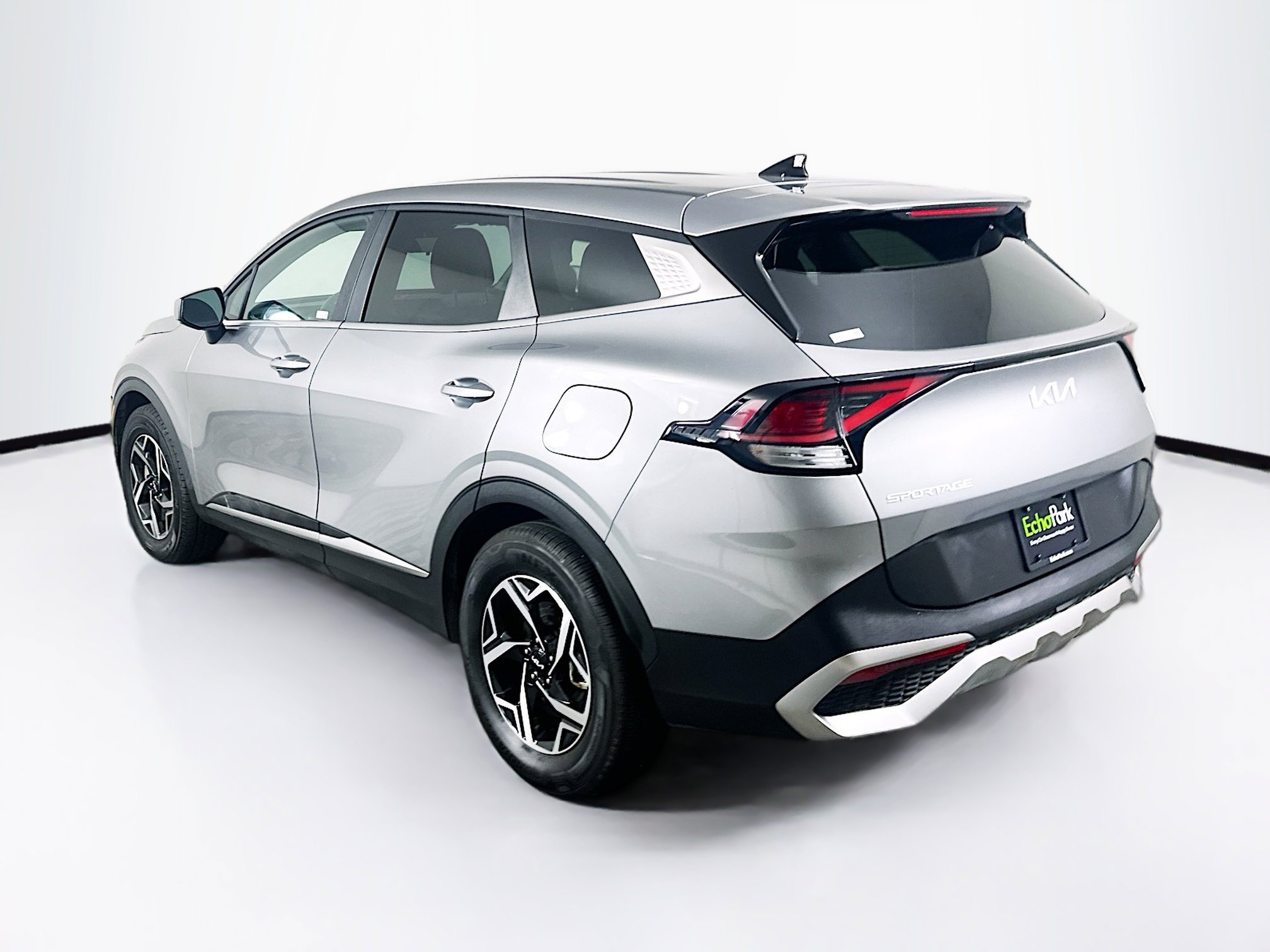 Used 2025 Kia Sportage LX FWD image 5