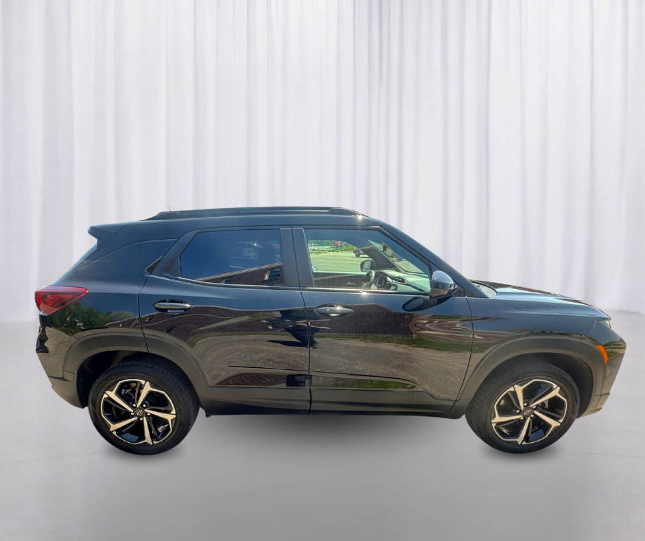 Used 2023 Chevrolet TrailBlazer RS w/ Convenience Package AWD/4WD image 35