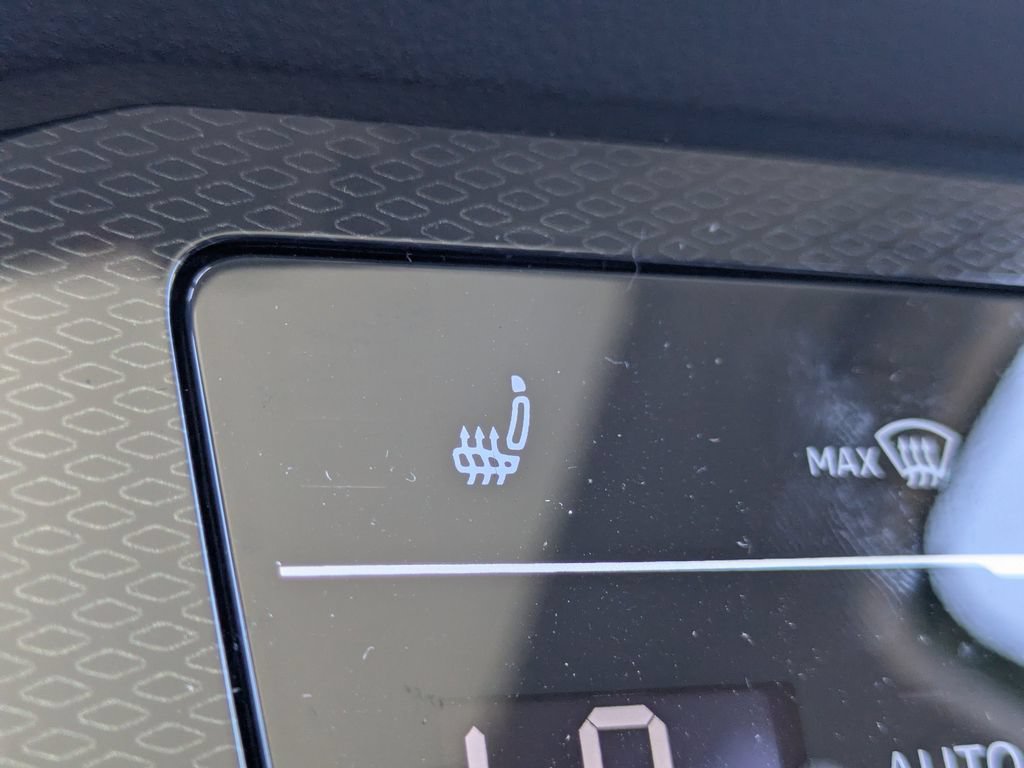 New 2026 Volkswagen Taos SE AWD/4WD image 23