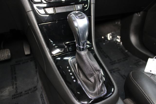 Used 2018 Buick Encore Essence image 15