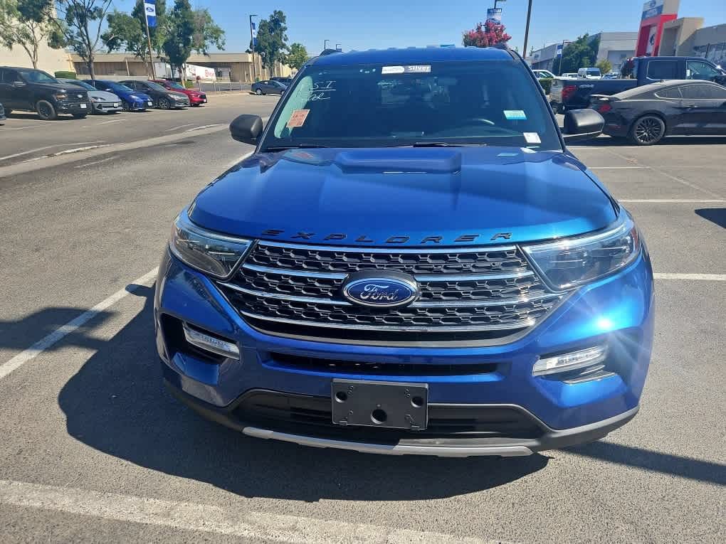 Certified 2023 Ford Explorer XLT w/ Equipment Group 202A RWD image 2