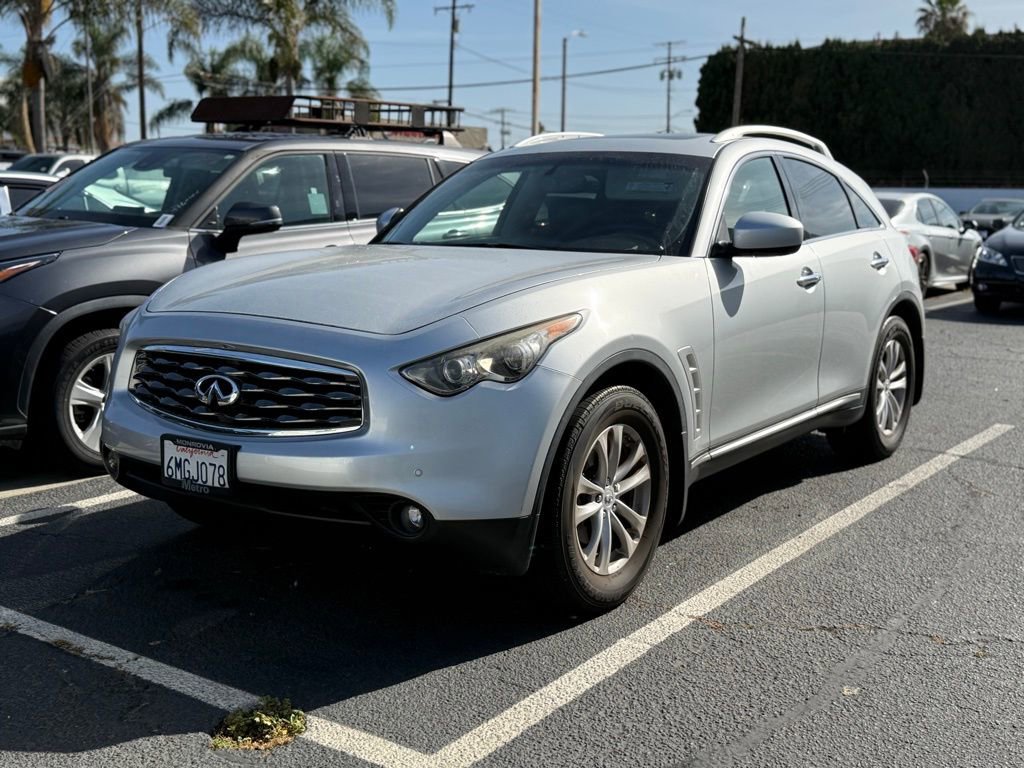 Used 2010 INFINITI FX35 2WD w/ Navigation Pkg image 2