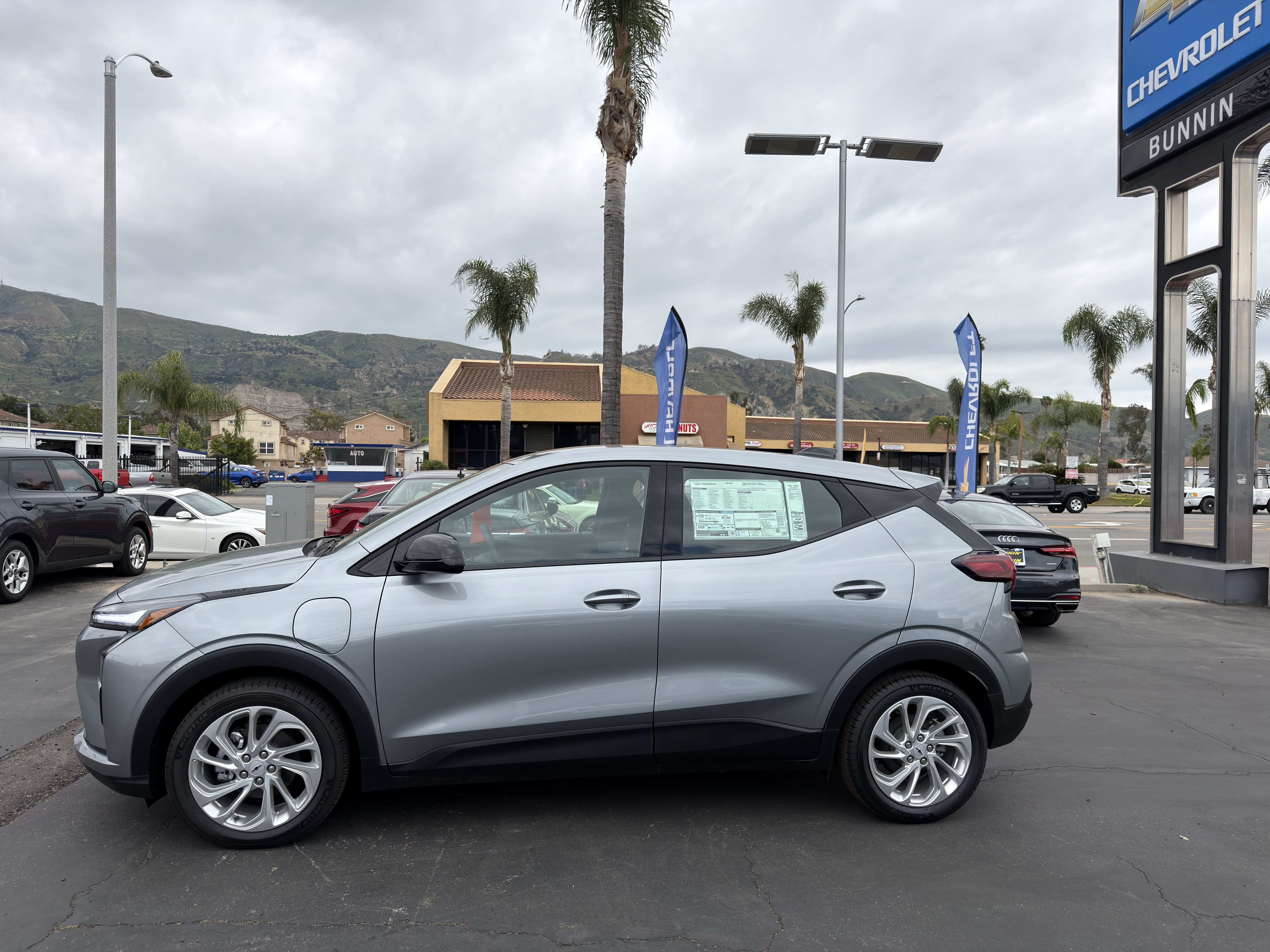 New 2027 Chevrolet Bolt LT w/ Comfort Package FWD image 6