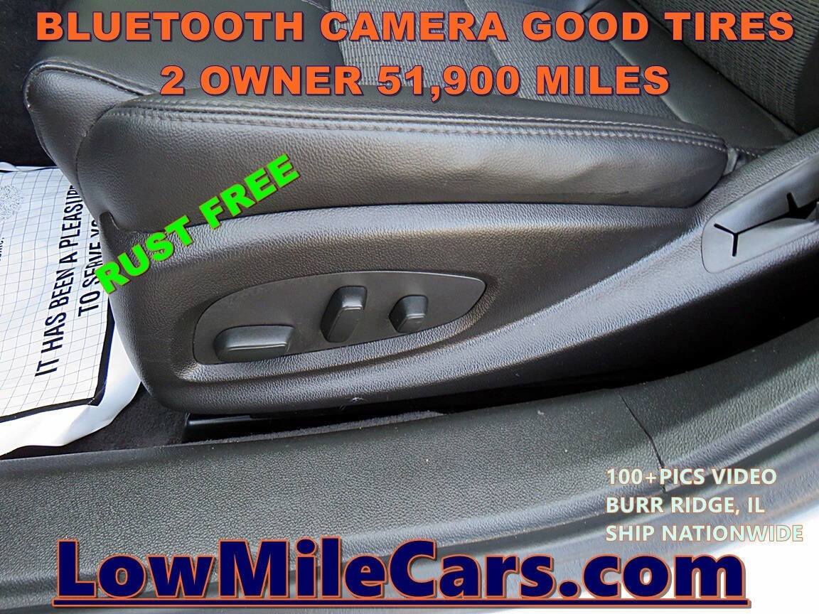Used 2017 Chevrolet Impala LT w/ Convenience Package image 19