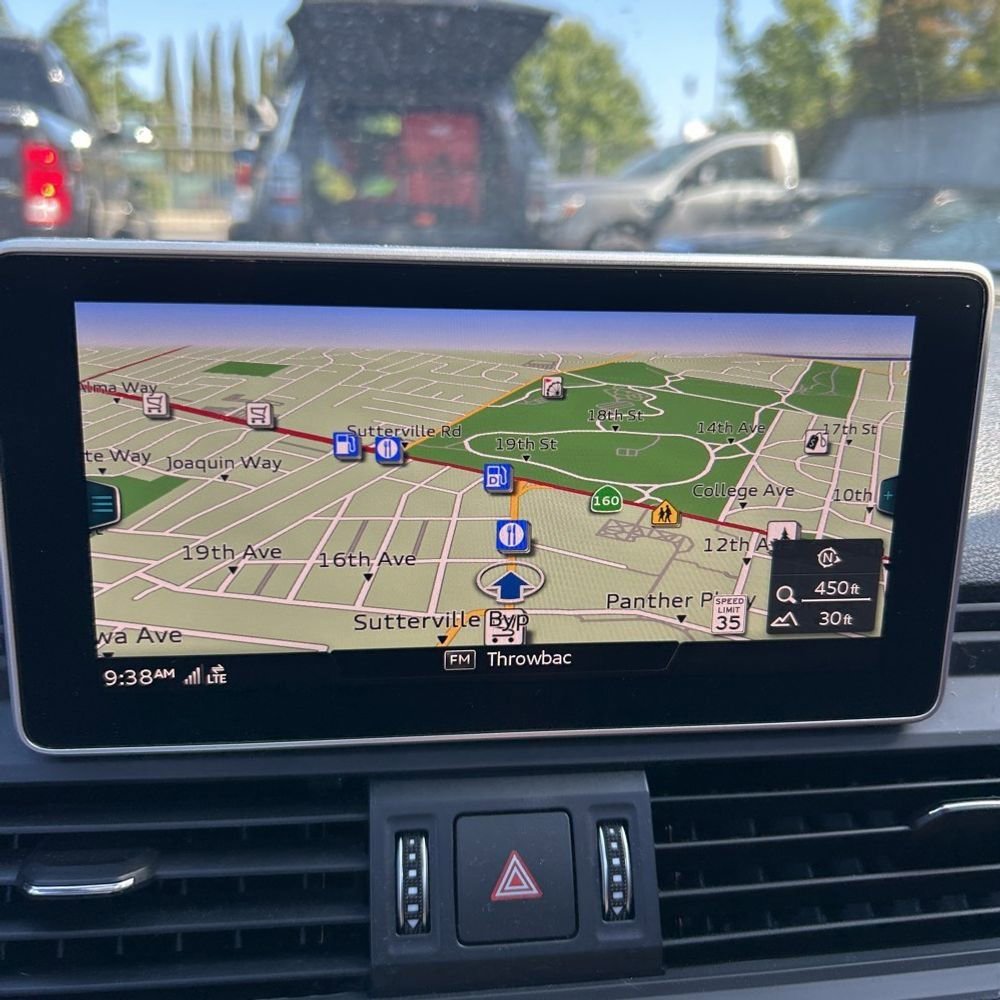 Used 2018 Audi SQ5 Premium Plus w/ Navigation Package AWD/4WD image 10