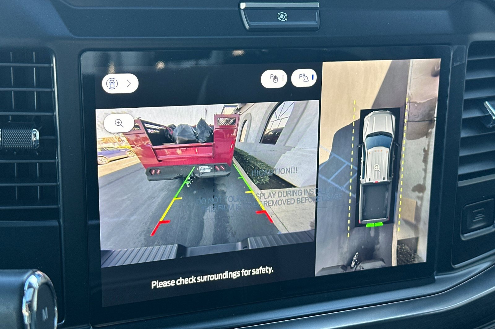 New 2026 Ford F250 Lariat w/ Black Appearance Package image 19