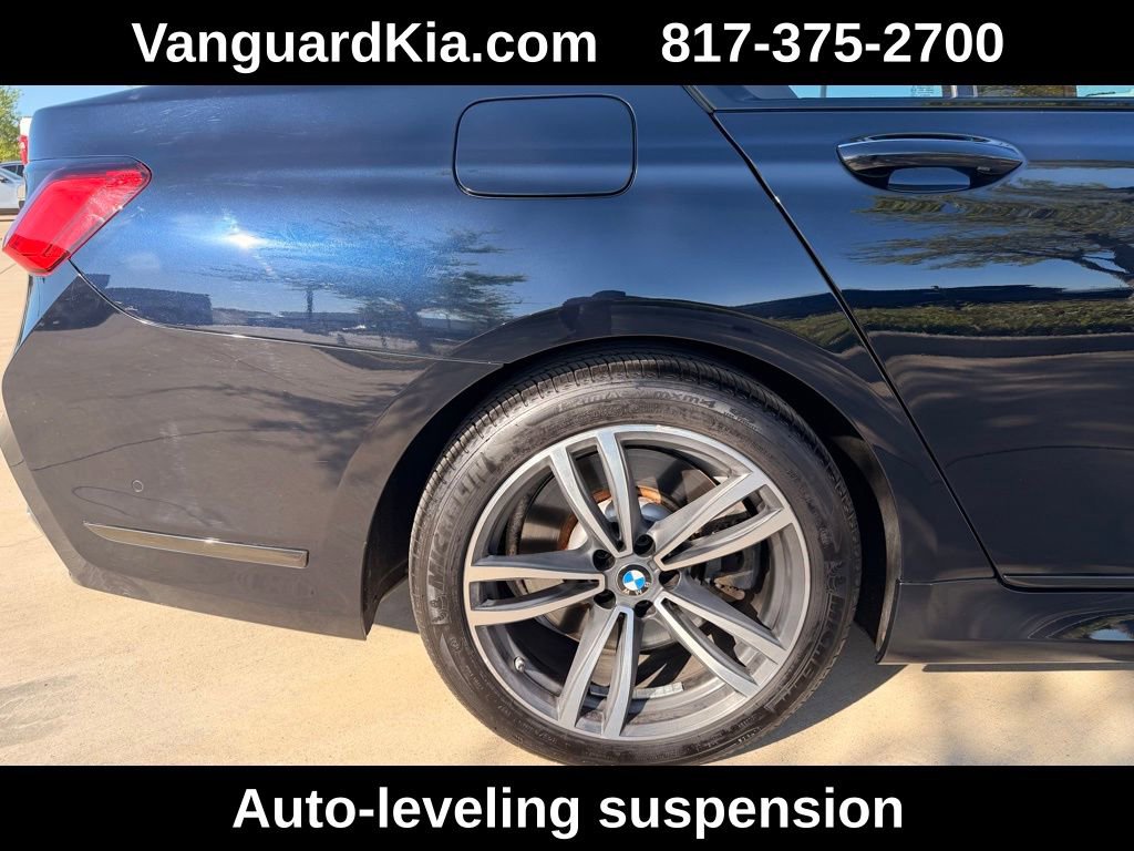 Used 2022 BMW 750i xDrive w/ M Sport Package AWD/4WD image 10