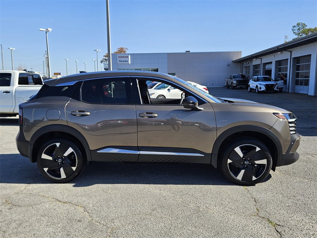 New 2026 Nissan Kicks SR image 13