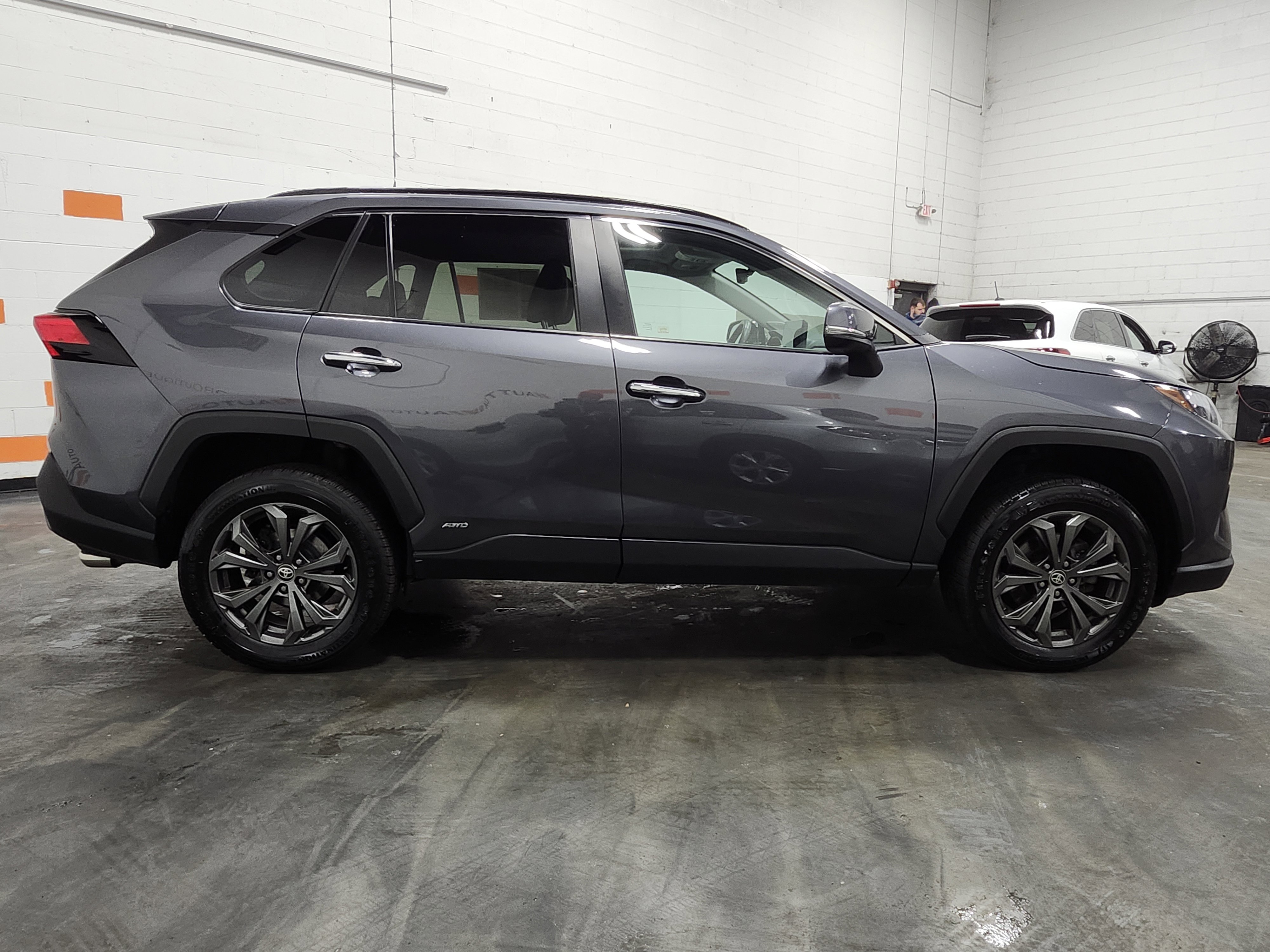 Used 2023 Toyota RAV4 Limited image 18