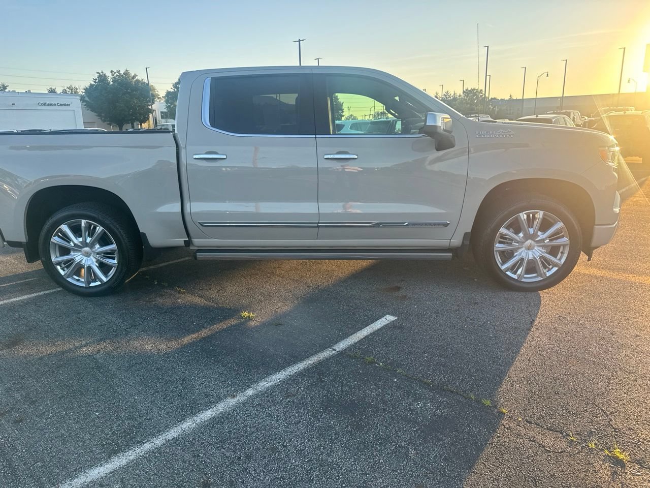 Certified 2026 Chevrolet Silverado 1500 High Country AWD/4WD image 4