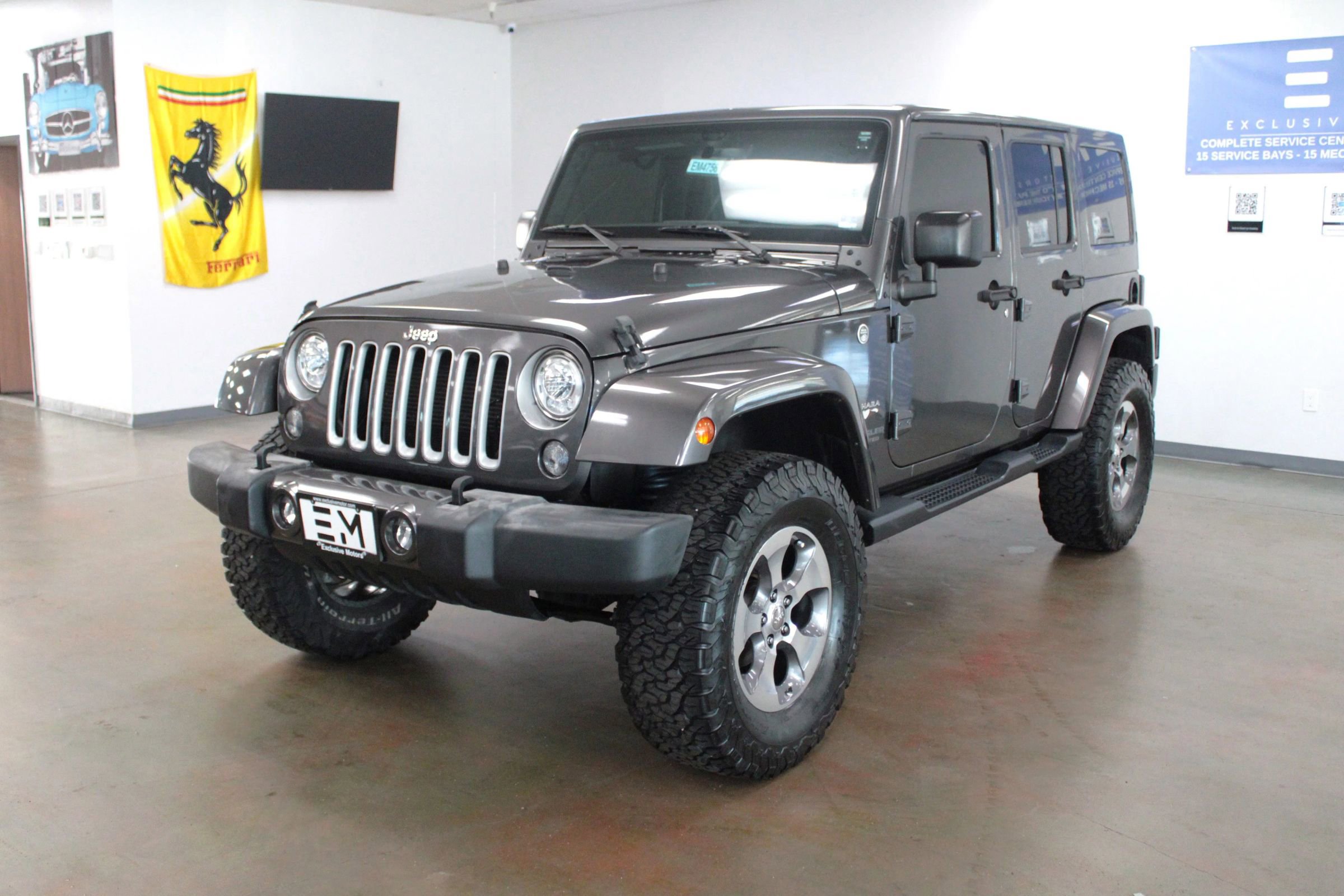 Used 2017 Jeep Wrangler Unlimited Sahara image 4