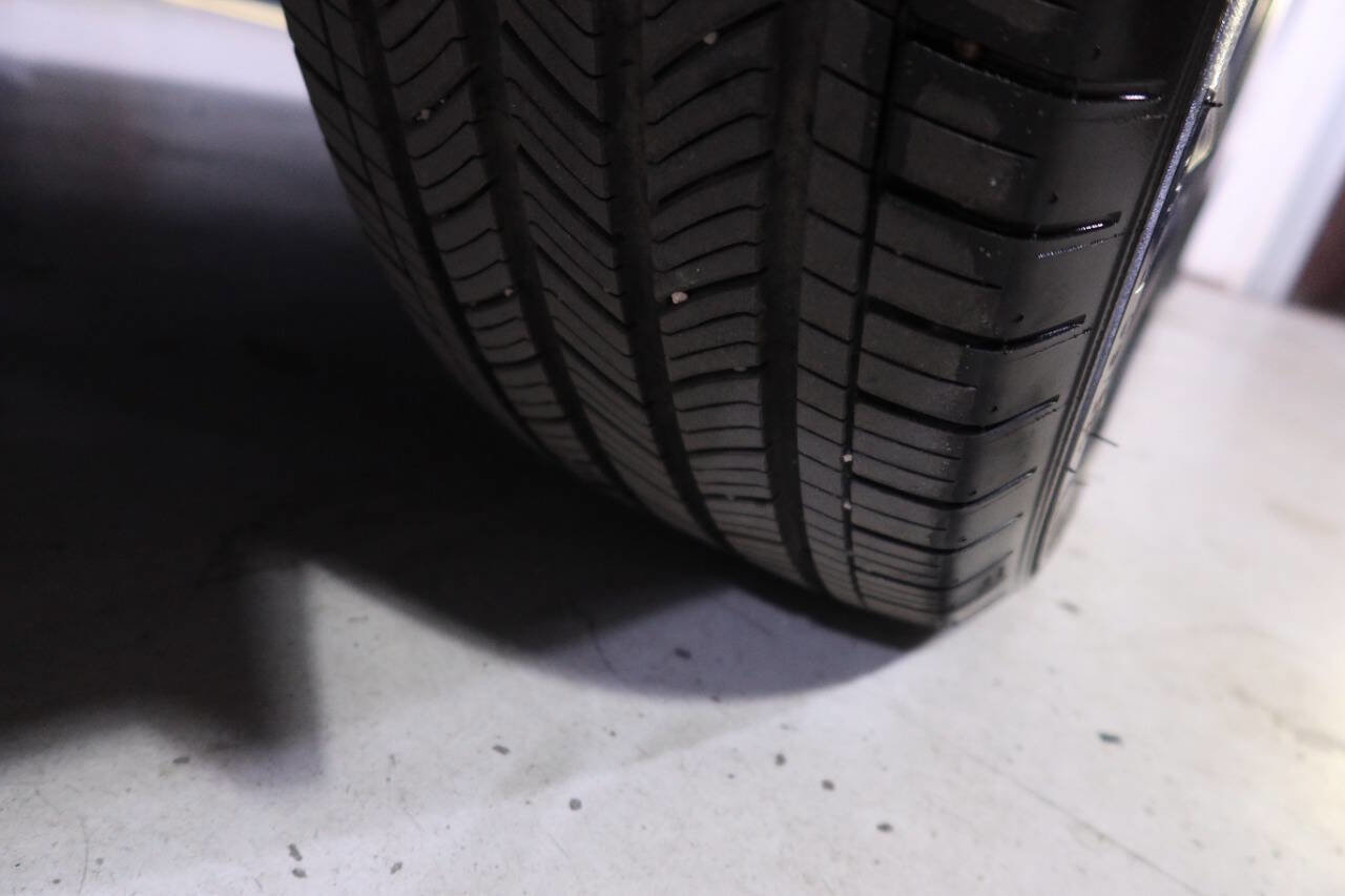 Used 2024 Toyota Sienna XSE image 40