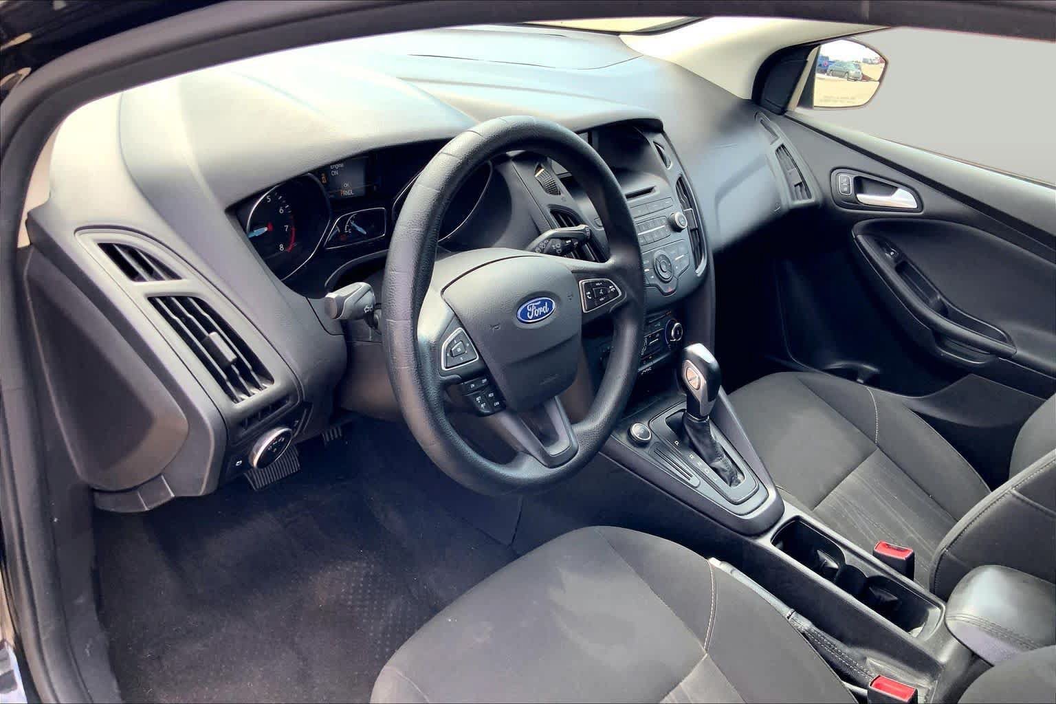 Used 2015 Ford Focus SE FWD image 18